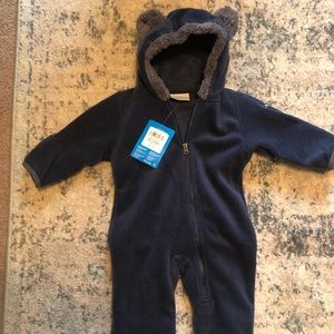 NWT Columbia winter fleece onesie. Has fold over covers for hands and feet.
